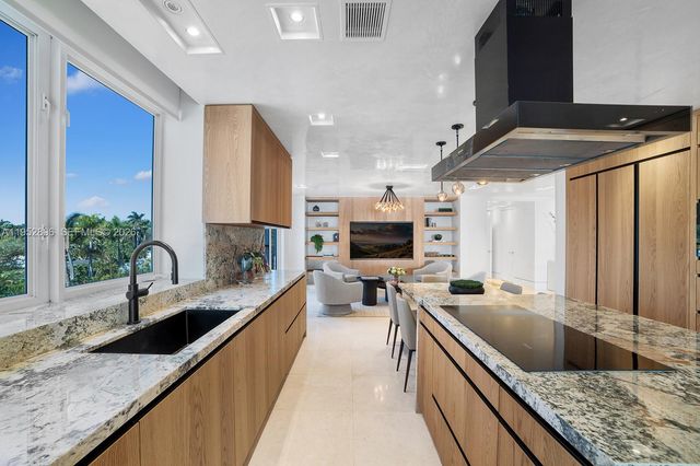 3535 Hiawatha Ave 403, Miami, FL 33133