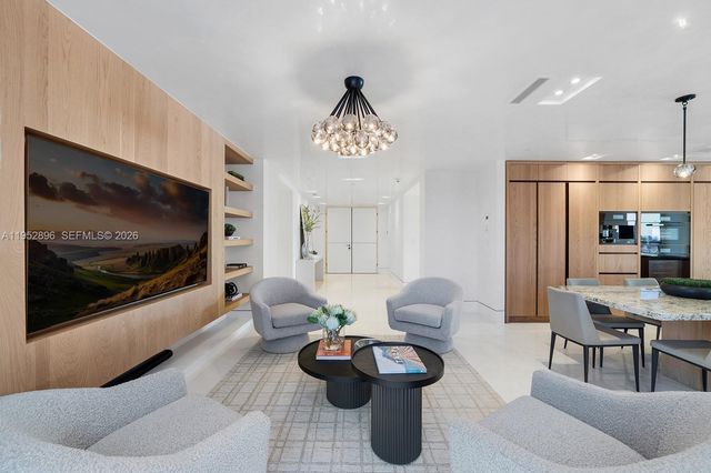 3535 Hiawatha Ave 403, Miami, FL 33133