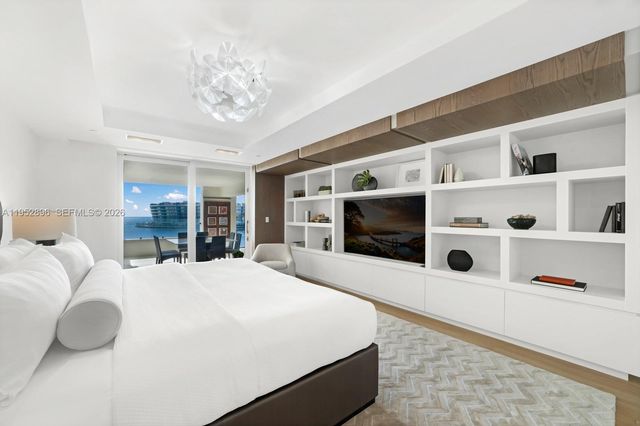 3535 Hiawatha Ave 403, Miami, FL 33133