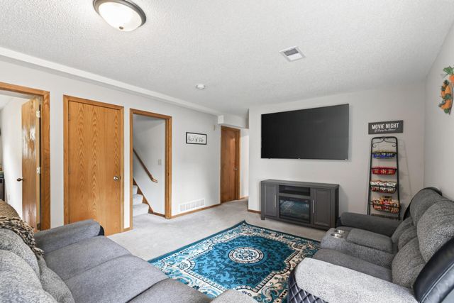 1128 Fox Run Road, Waconia, MN 55387