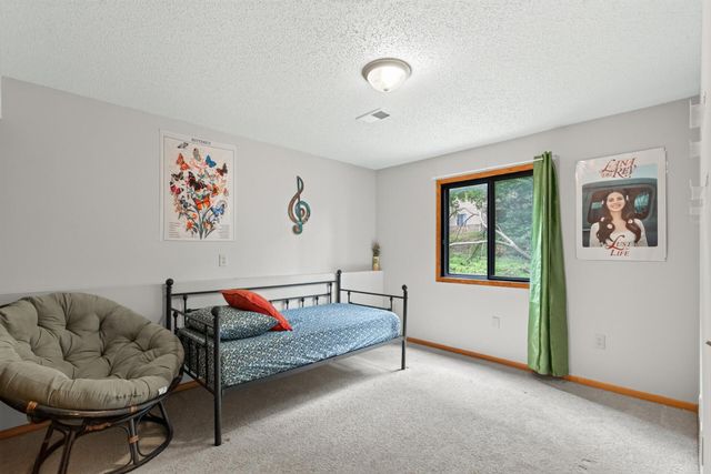 1128 Fox Run Road, Waconia, MN 55387