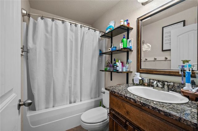 2900 SW Oakleigh Road, Bentonville, AR 72713