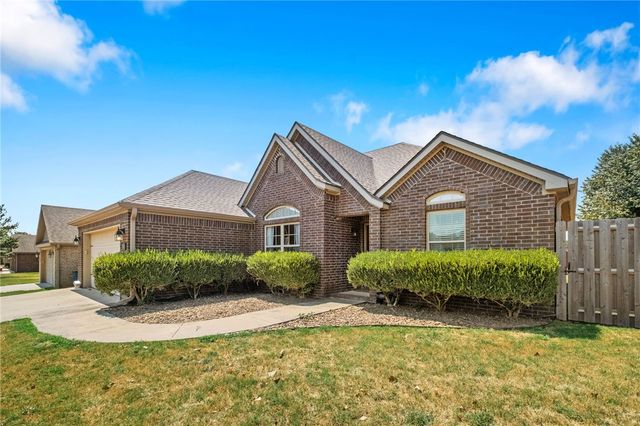 2900 SW Oakleigh Road, Bentonville, AR 72713