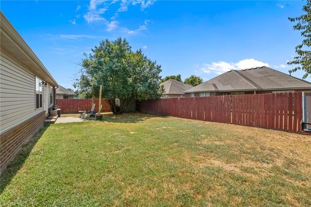 2900 SW Oakleigh Road, Bentonville, AR 72713