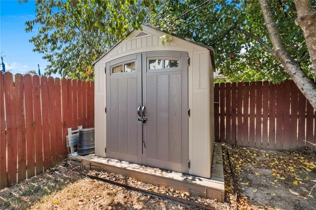 2900 SW Oakleigh Road, Bentonville, AR 72713