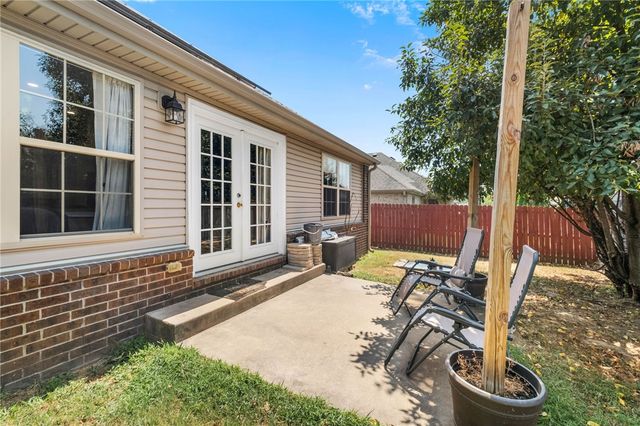 2900 SW Oakleigh Road, Bentonville, AR 72713