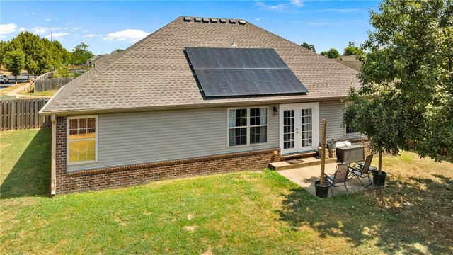 2900 SW Oakleigh Road, Bentonville, AR 72713