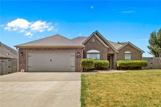 2900 SW Oakleigh Road, Bentonville, AR 72713