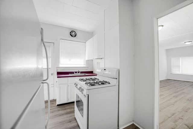 120 E Kensington Avenue 1-F, Chicago, IL 60628