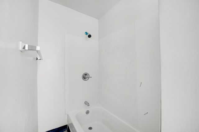 120 E Kensington Avenue 1-F, Chicago, IL 60628