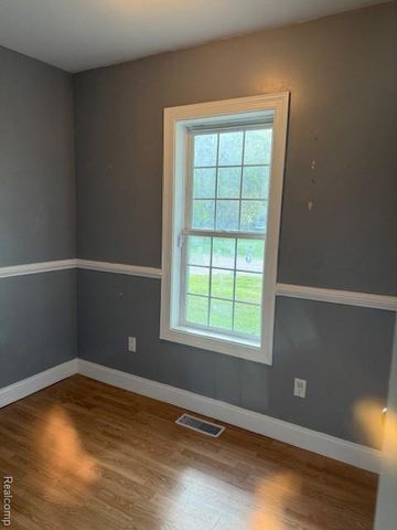 1207 Kettering Street, Burton, MI 48509