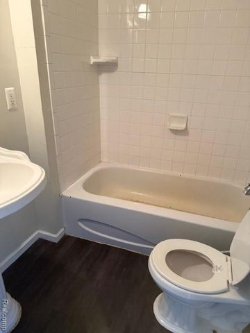 1207 Kettering Street, Burton, MI 48509