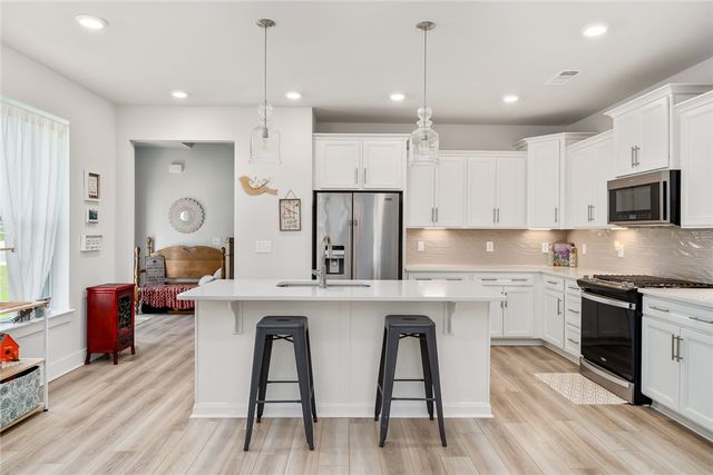 218 Grange Valley Lane, Central, SC 29630