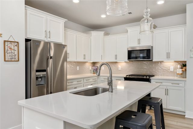 218 Grange Valley Lane, Central, SC 29630