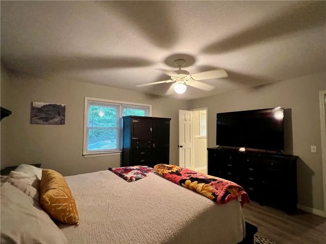 53 Alton Circle, Rogers, AR 72756
