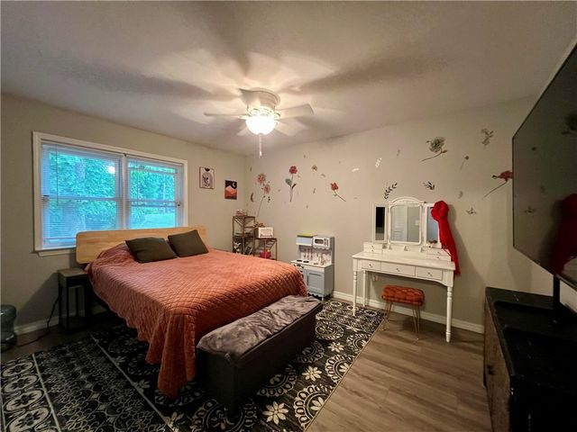 53 Alton Circle, Rogers, AR 72756