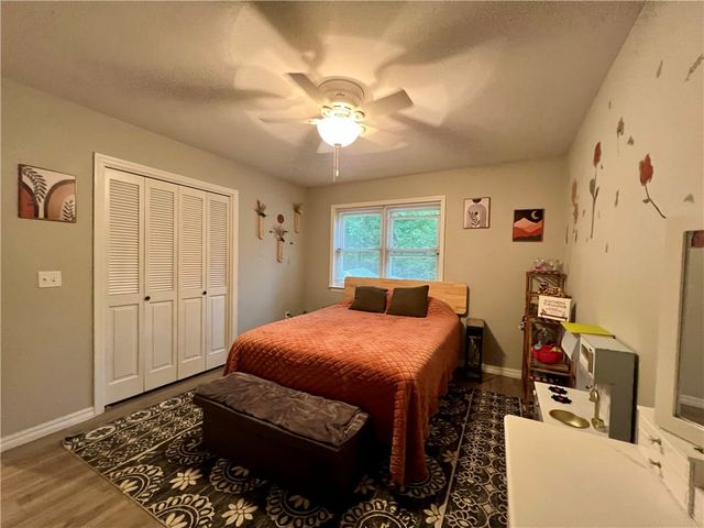 53 Alton Circle, Rogers, AR 72756