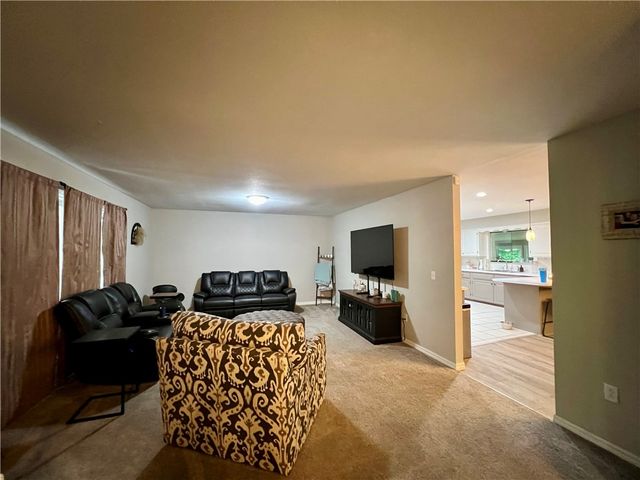 53 Alton Circle, Rogers, AR 72756
