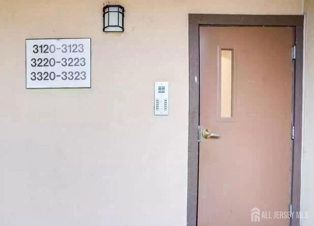 3121 Sayre Drive, Plainsboro, NJ 08540