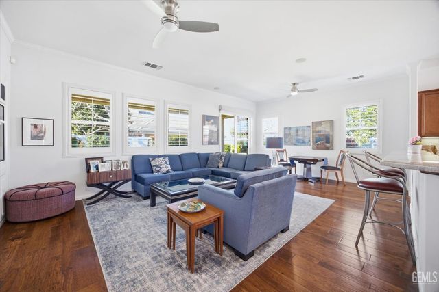 12302 Abercromby Drive, Bakersfield, CA 93312