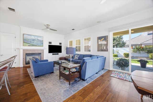 12302 Abercromby Drive, Bakersfield, CA 93312