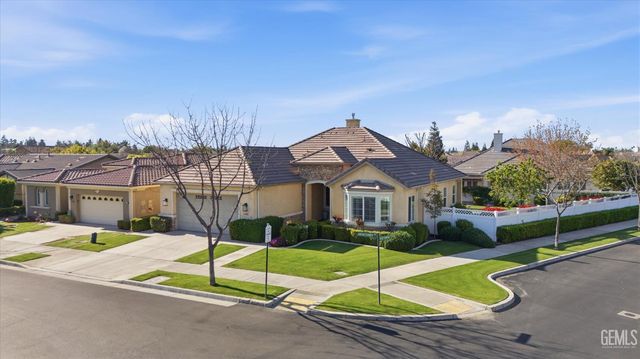 12302 Abercromby Drive, Bakersfield, CA 93312