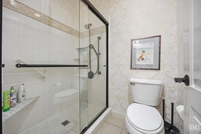 12302 Abercromby Drive, Bakersfield, CA 93312