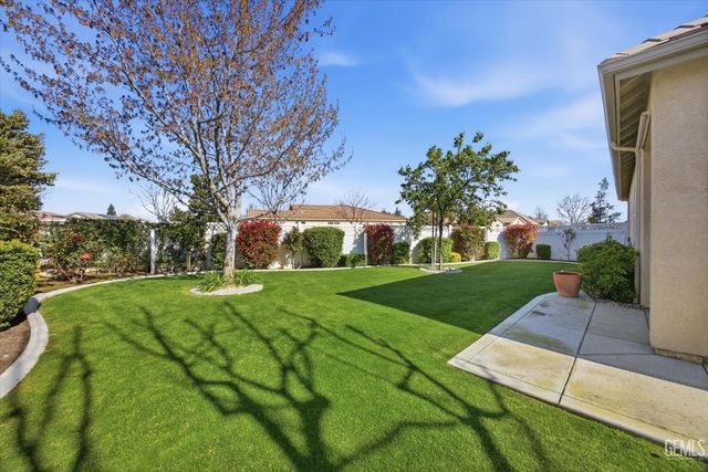 12302 Abercromby Drive, Bakersfield, CA 93312