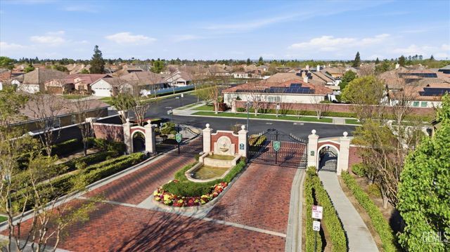 12302 Abercromby Drive, Bakersfield, CA 93312