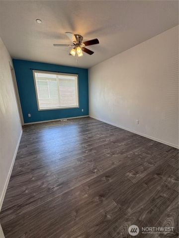 3091 Walker Road, Dupont, WA 98327
