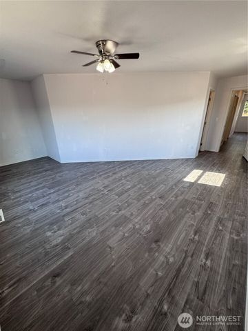 3091 Walker Road, Dupont, WA 98327