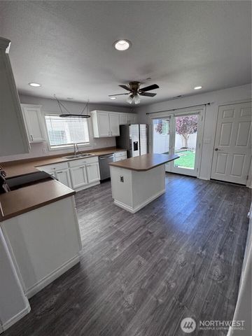 3091 Walker Road, Dupont, WA 98327