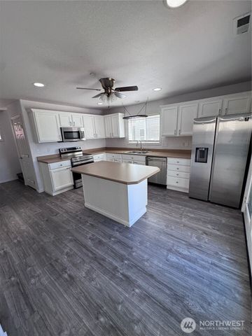 3091 Walker Road, Dupont, WA 98327