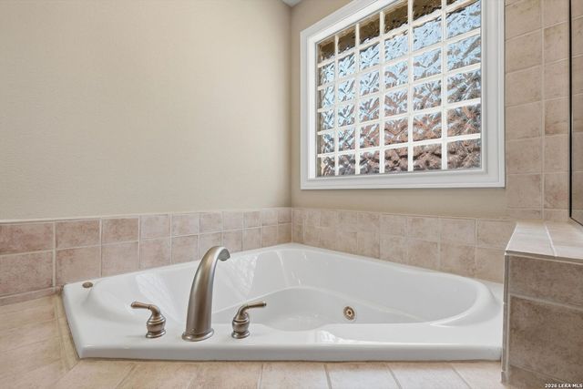 250 English Oaks Circle, Boerne, TX 78006