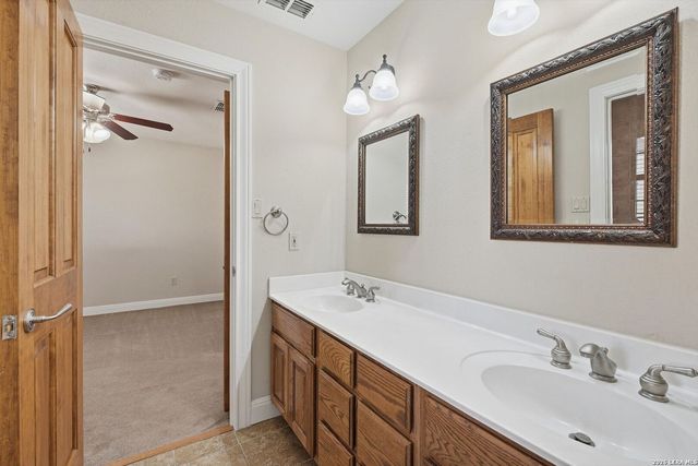 250 English Oaks Circle, Boerne, TX 78006