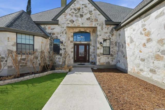 250 English Oaks Circle, Boerne, TX 78006