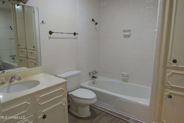 910 Pinehurst Street, A3, Jackson, MS 39202