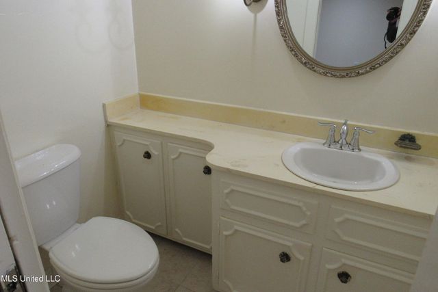 910 Pinehurst Street, A3, Jackson, MS 39202