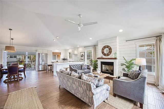 220 Palm Lake DR, Sanibel, FL 33957