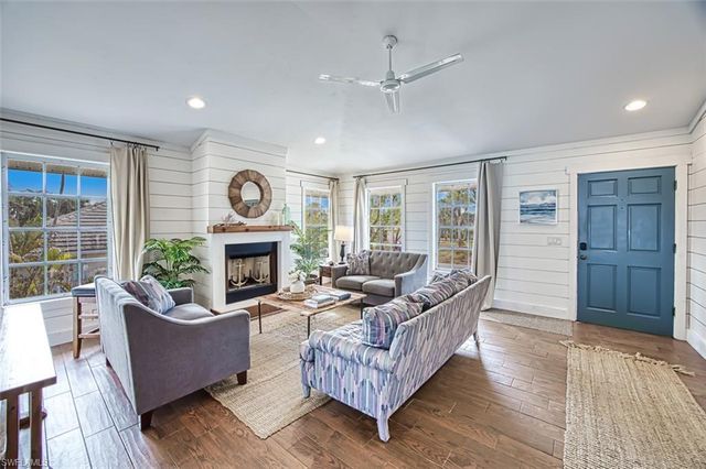 220 Palm Lake DR, Sanibel, FL 33957