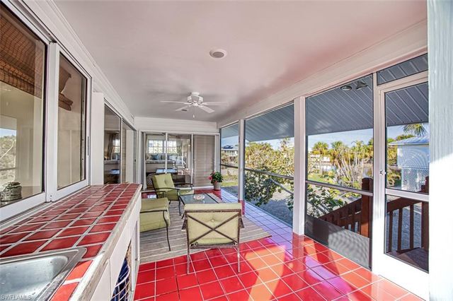 220 Palm Lake DR, Sanibel, FL 33957