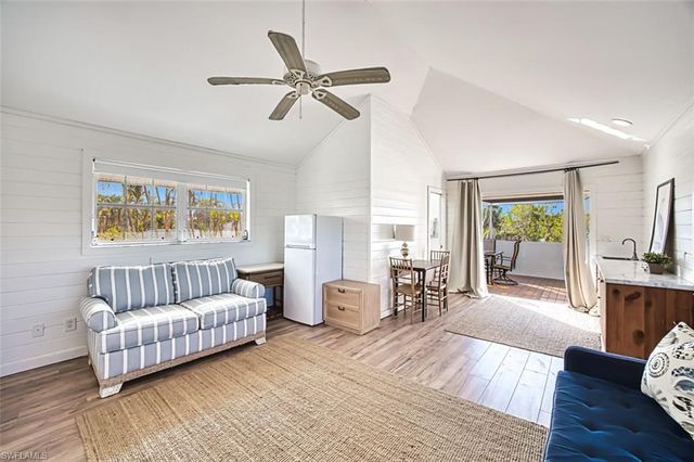 220 Palm Lake DR, Sanibel, FL 33957