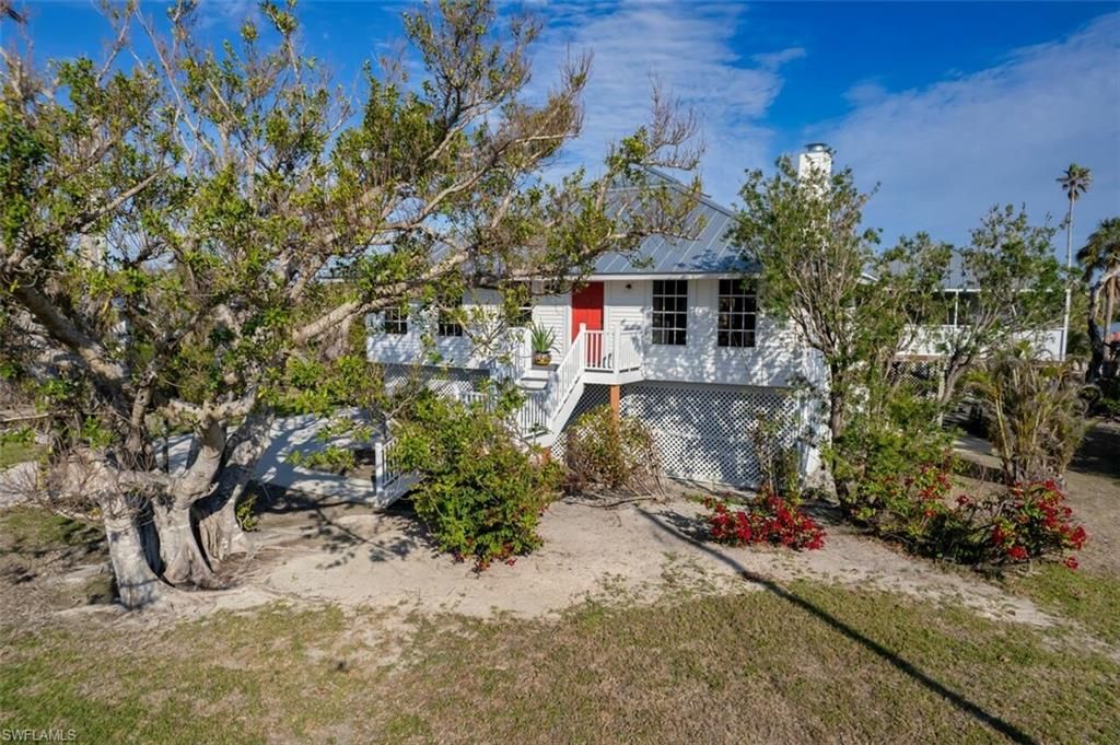 220 Palm Lake DR, SANIBEL, FL 33957 — photo 2
