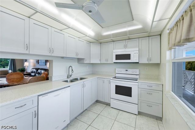 6102 Augusta DR 307, Fort Myers, FL 33907
