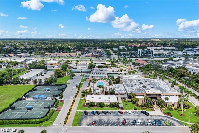 6102 Augusta DR 307, Fort Myers, FL 33907