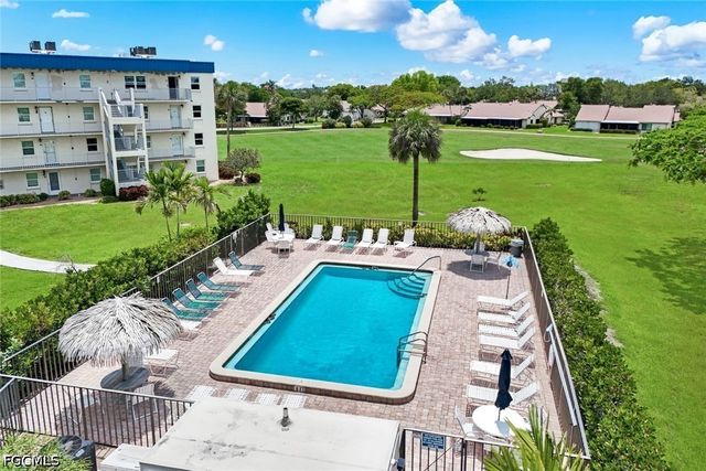 6102 Augusta DR 307, Fort Myers, FL 33907