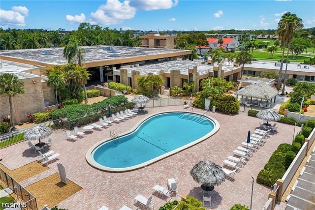 6102 Augusta DR 307, Fort Myers, FL 33907