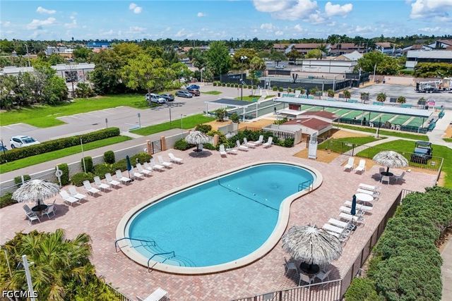 6102 Augusta DR 307, Fort Myers, FL 33907