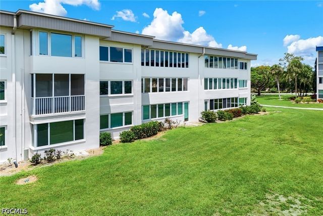 6102 Augusta DR 307, Fort Myers, FL 33907
