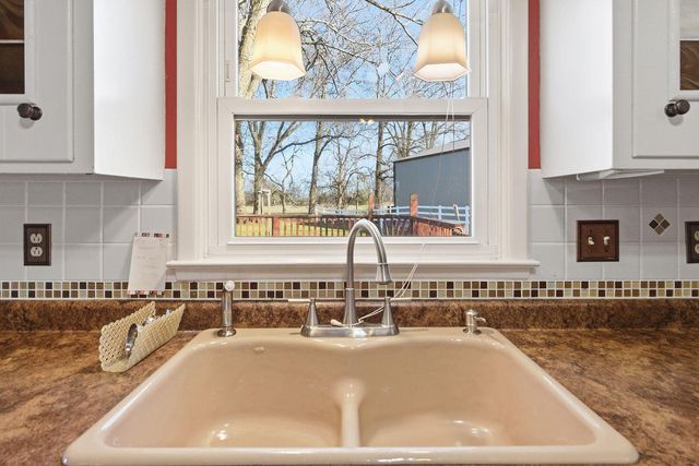 13260 N ROUTE B, Hallsville, MO 65255